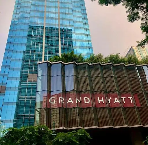 2br 2tb Uptown Parksuites Bgc Balcony,fast Wifi,washer *