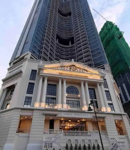 2br 2tb Uptown Parksuites Bgc Balcony,fast Wifi,washer Apartamento Manila