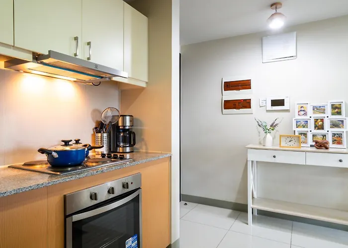 2br 2tb Uptown Parksuites Bgc Balcony,fast Wifi,washer Apartamento Manila
