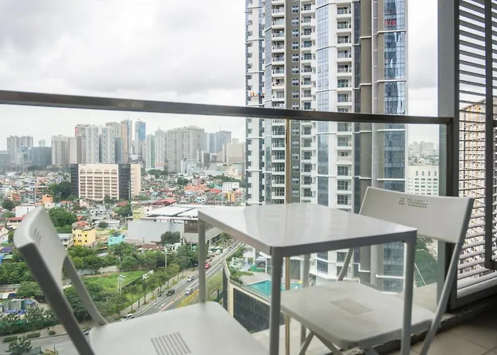 2br 2tb Uptown Parksuites Bgc Balcony,fast Wifi,washer Manila