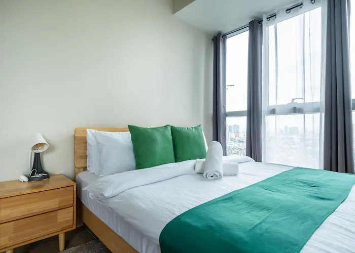 2br 2tb Uptown Parksuites Bgc Balcony,fast Wifi,washer Apartamento Manila