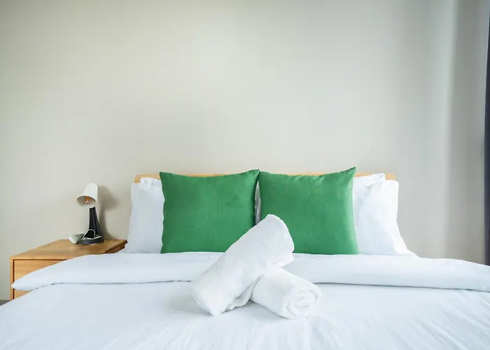 Apartamento 2br 2tb Uptown Parksuites Bgc Balcony,fast Wifi,washer Manila