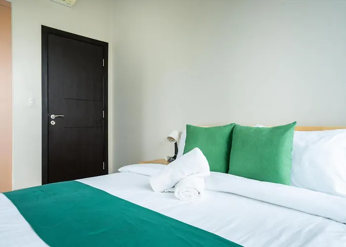 2br 2tb Uptown Parksuites Bgc Balcony,fast Wifi,washer * Manila