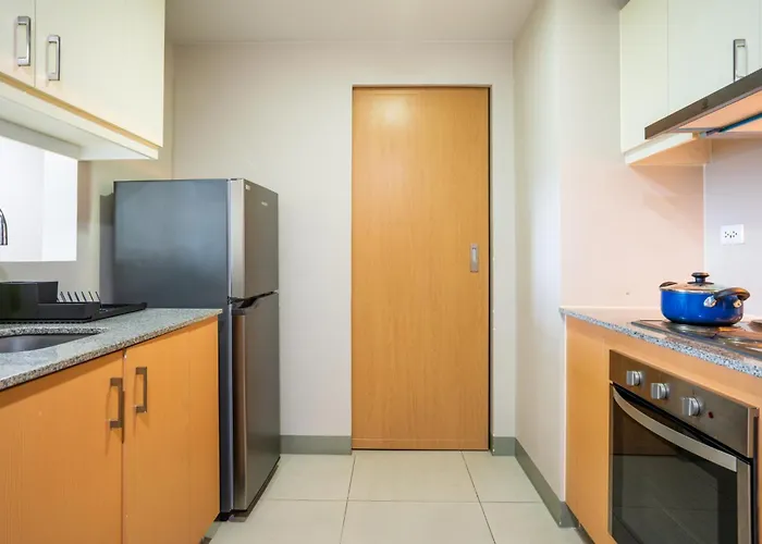 Apartamento 2br 2tb Uptown Parksuites Bgc Balcony,fast Wifi,washer
